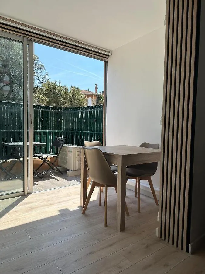 Charmant Studio Neuf 150M Plage Sur Avenue Principale Climatise Et Parking Cavalaire-sur-Mer France