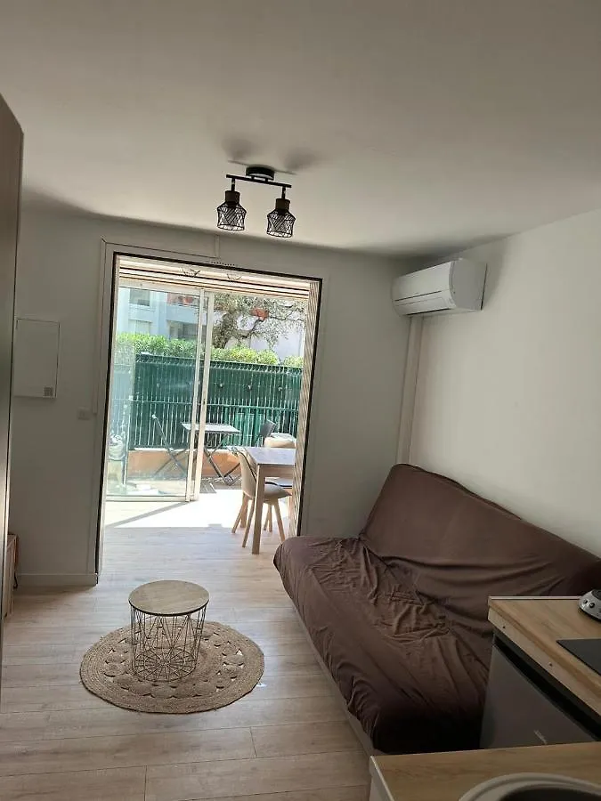 Charmant Studio Neuf 150M Plage Sur Avenue Principale Climatise Et Parking Cavalaire-sur-Mer 0*,